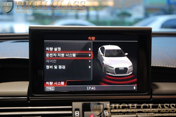 아우디 사이드 어시스트 뉴 A6에 장착 후 순정의 묘미를 느껴보세요 