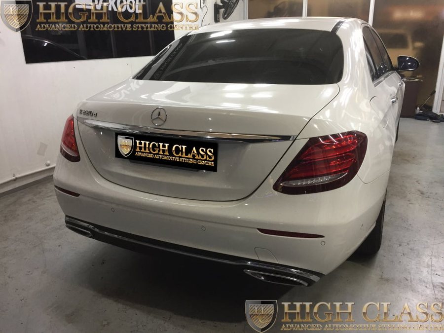 벤츠 E220d D컷 핸들 리얼카본을 E클래스에 더해봐