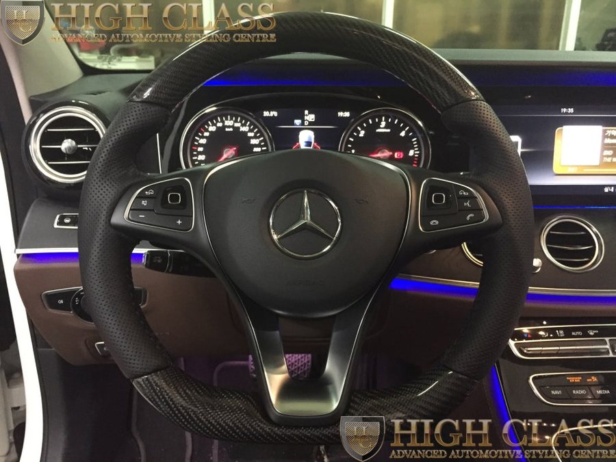 벤츠 E220d D컷 핸들 리얼카본을 E클래스에 더해봐