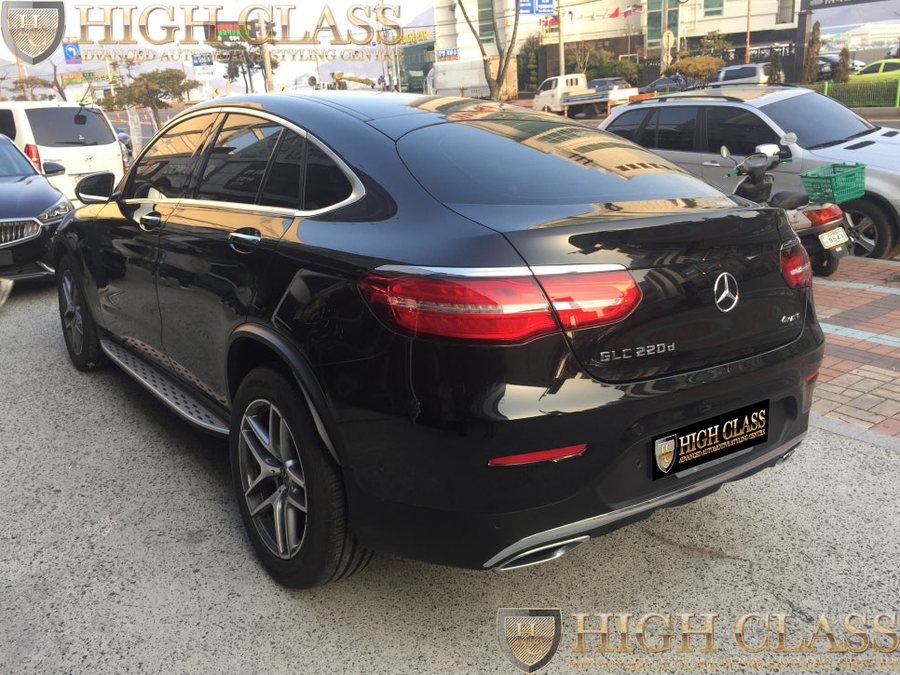 창원 랩핑 벤츠 GLC220d 실내 센터페시아에 카본 시공