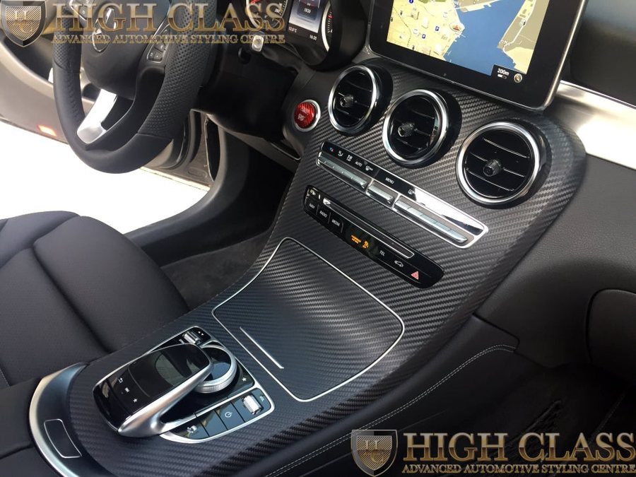 창원 랩핑 벤츠 GLC220d 실내 센터페시아에 카본 시공