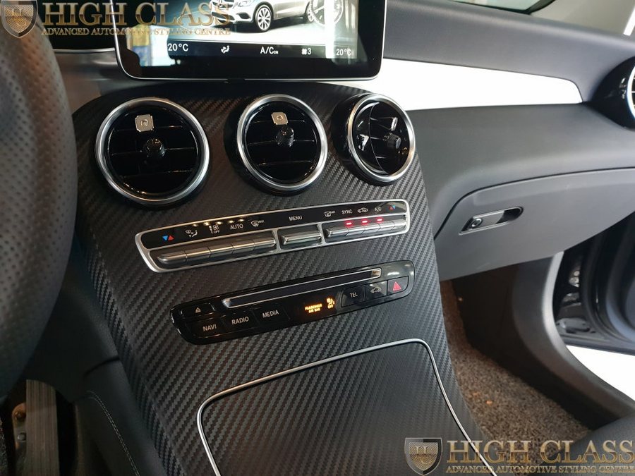 벤츠 GLC 220d 실내 카본랩핑과 AMG 스포츠 페달