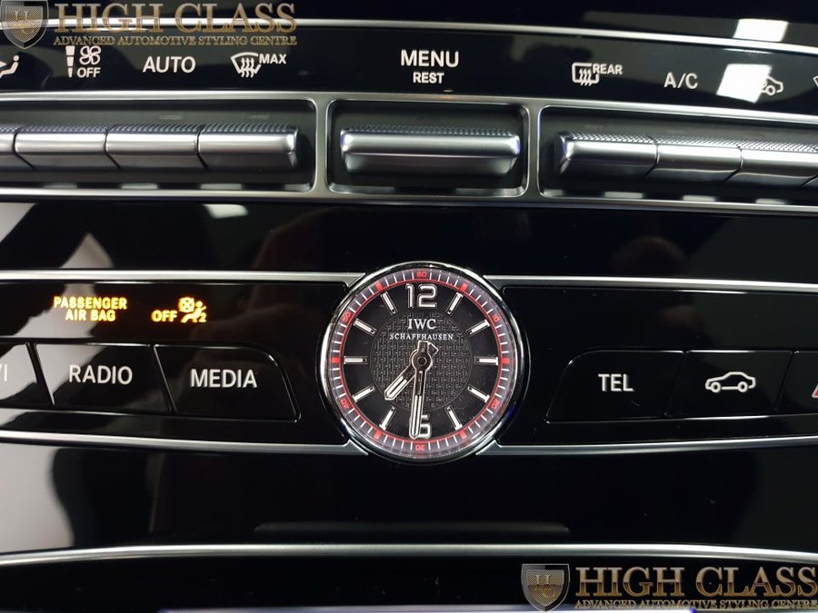 벤츠 E클래스 E53 AMG 순정 IWC 시계 한등급 업그레이드