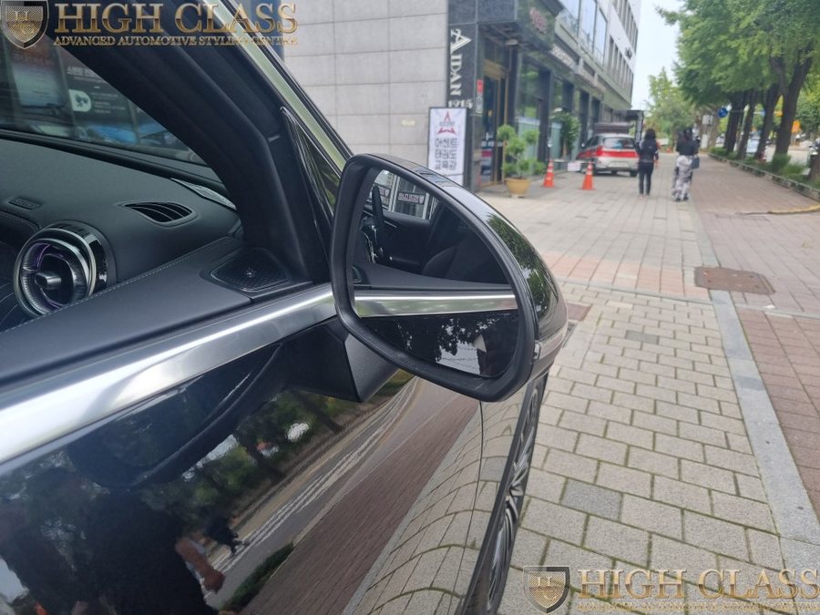 신형 벤츠 GLC X254 광각미러 장착을 통해 폭이 넓어진 시야