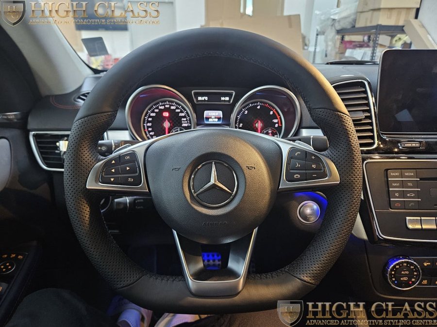 벤츠 GLE 온도 조절이 가능한 핸들열선, 12색 엠비언트 확장 시공