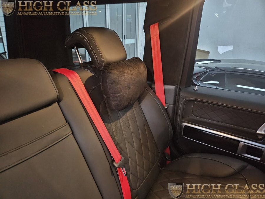 벤츠 G63 AMG 감성은 레드 컬러 안전벨트