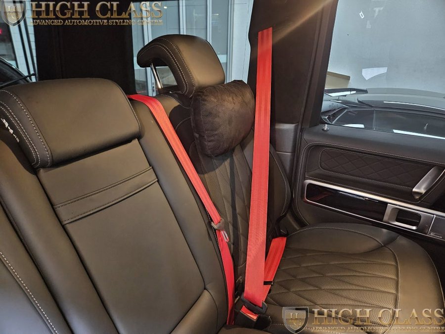 벤츠 G63 AMG 감성은 레드 컬러 안전벨트