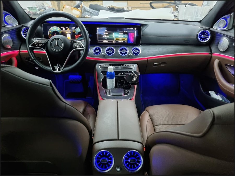 벤츠E클래스 E250 4D부메스터, 웰컴도어라이트, 송풍구엠비언트, 상단계기판엠비언트라이트