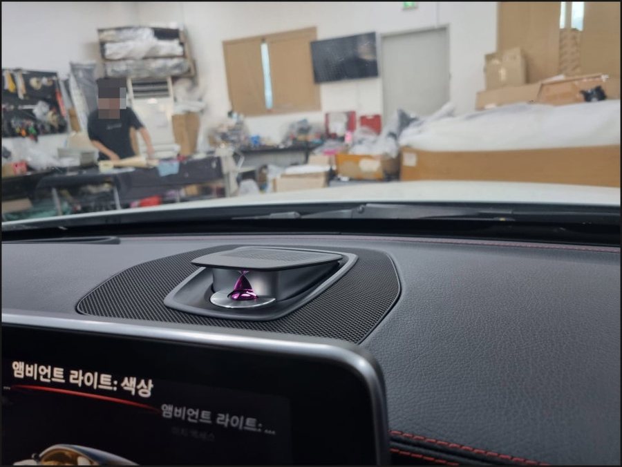 벤츠C클래스쿠페 카오디오 전동센터스피커 with C43AMG
