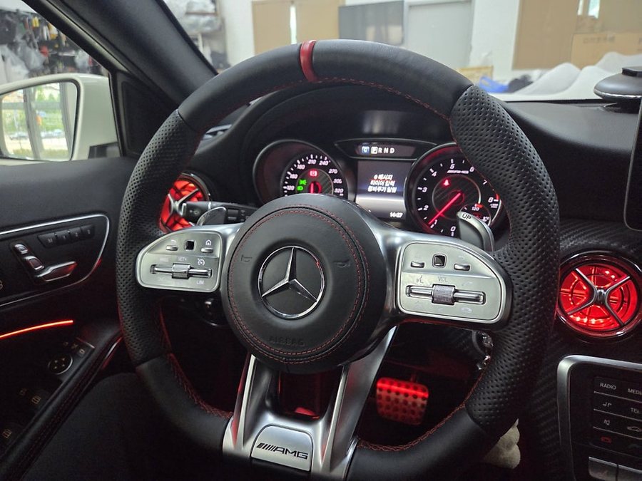 벤츠 A클래스 W176 신형 AMG D컷 핸들 + 통풍시트