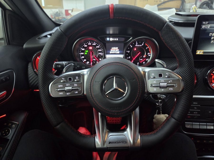 벤츠 A클래스 W176 신형 AMG D컷 핸들 + 통풍시트