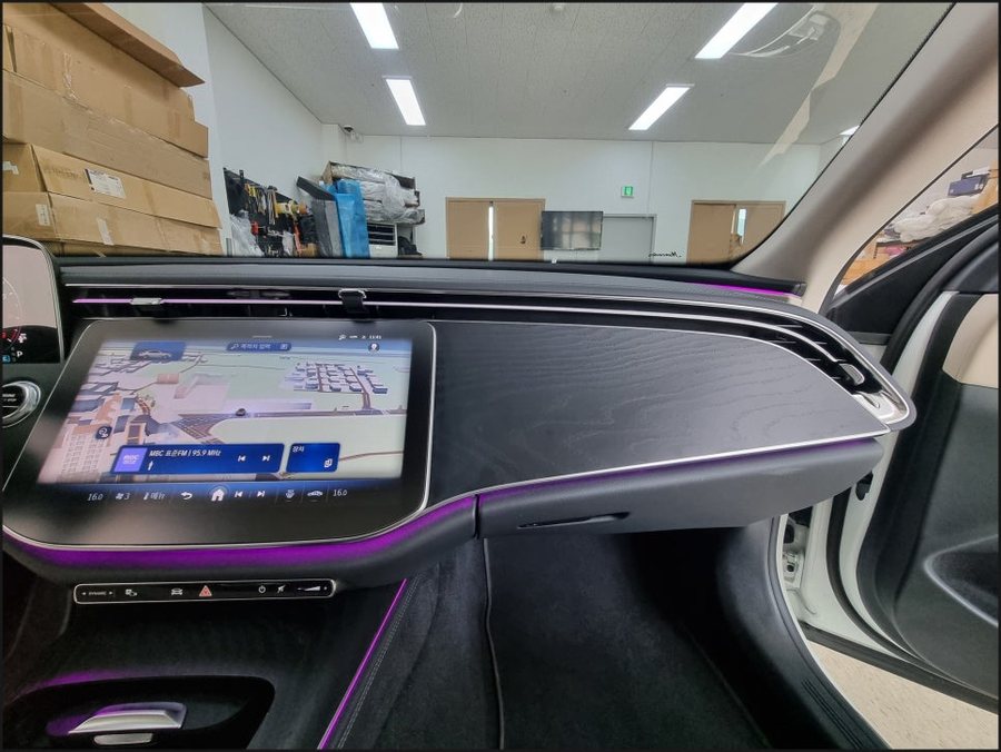W214 벤츠 E클래스 조수석 슈퍼 하이퍼스크린 E200 옵션추가