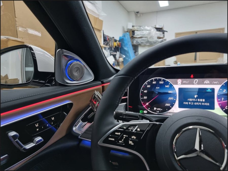 E200 발광그릴, 벤츠E클래스 4D부메스터 전동트위터 | W214 옵션