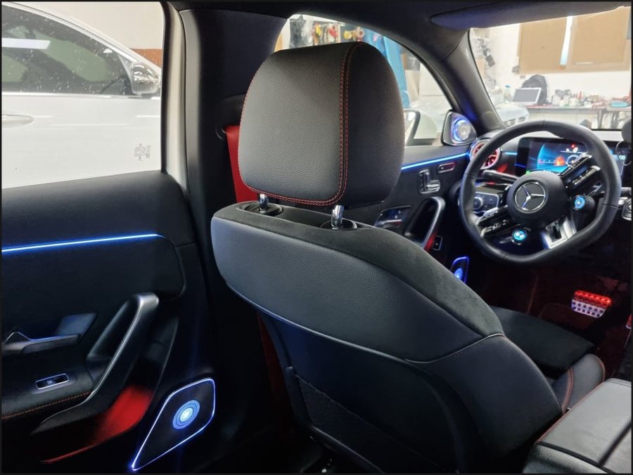 신형 벤츠A클래스 A35AMG 코딩, 4D부메스터, 미드레인지 도어라인 엠비언트