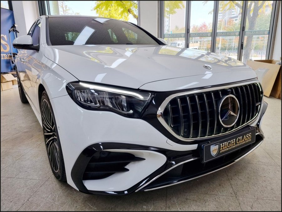 벤츠E클래스 W214 E200 → E53AMG 컨버전 | 순정 발광세로그릴로 신형 AMG 범퍼 완성