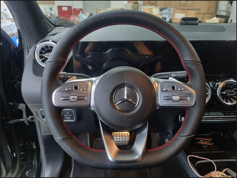 GLA 핸들열선 벤츠 GLA250 시공 | 겨울을 따뜻하게 보내는 버튼