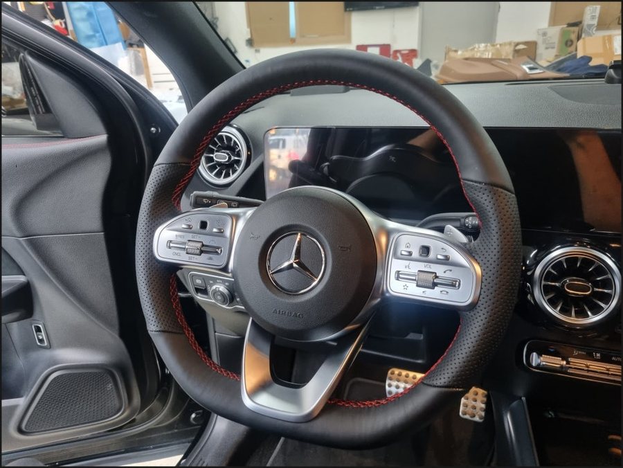 GLA 핸들열선 벤츠 GLA250 시공 | 겨울을 따뜻하게 보내는 버튼