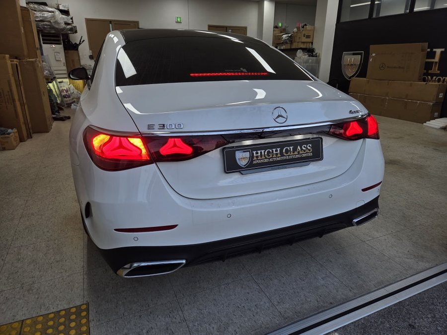 벤츠 E클래스 AMG 세로그릴 디퓨저 듀얼 머플러팁 신형 바디킷
