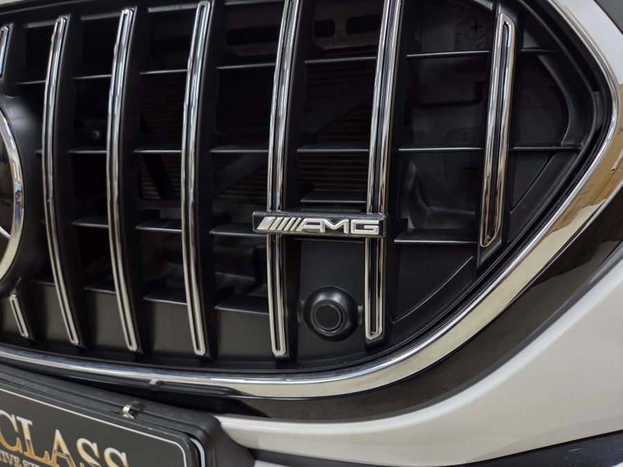 벤츠 E클래스 AMG 세로그릴 디퓨저 듀얼 머플러팁 신형 바디킷