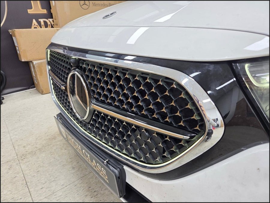 W214 벤츠 발광그릴 E클래스 순정 라디에이터 옵션