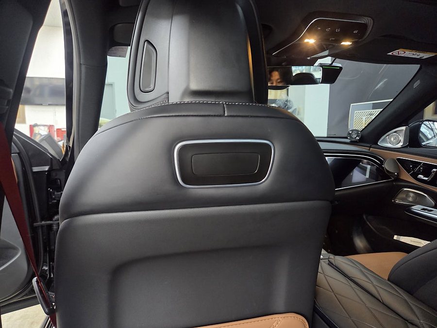벤츠 E클래스 53 AMG 차량용 옷걸이 순정 옵션 헤드레스트 위치 수정