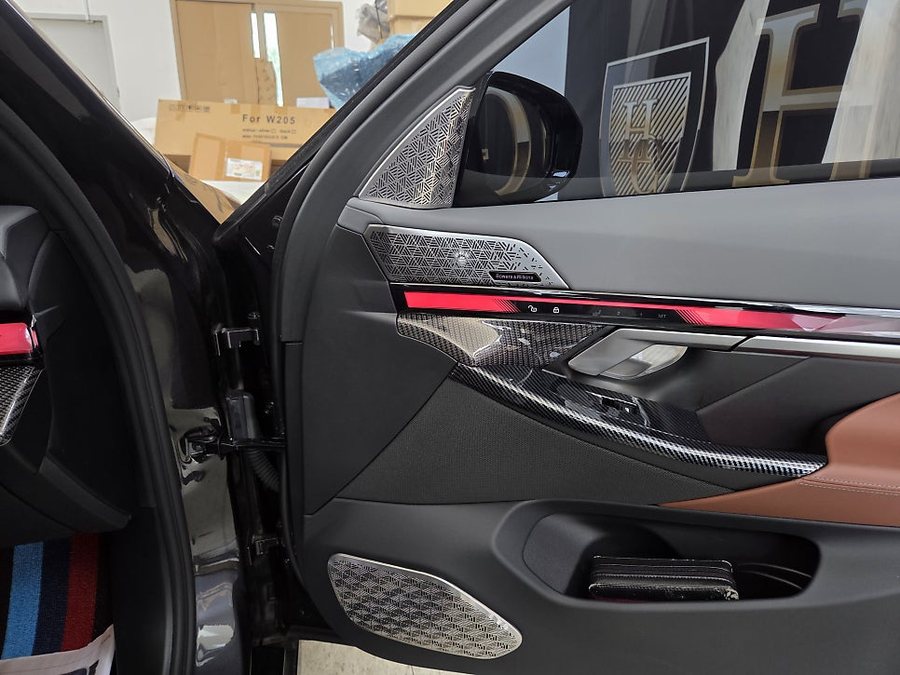 BMW 530e G60 회오리스피커 엠비언트 앞좌석 뒷좌석