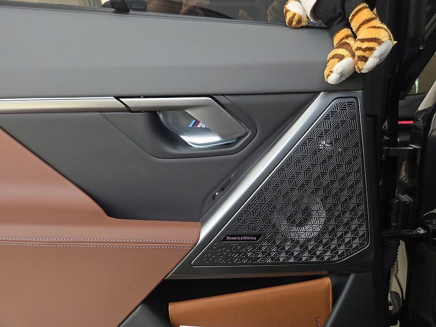 BMW 530e G60 회오리스피커 엠비언트 앞좌석 뒷좌석
