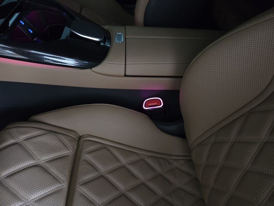 벤츠 SL 63 AMG 오픈카 안전벨트 버클 엠비언트