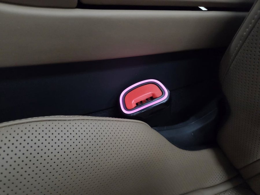 벤츠 SL 63 AMG 오픈카 안전벨트 버클 엠비언트