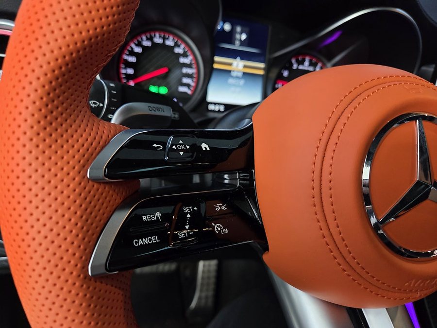 벤츠 GLC 63 AMG 잠자리 핸들 카본 구성