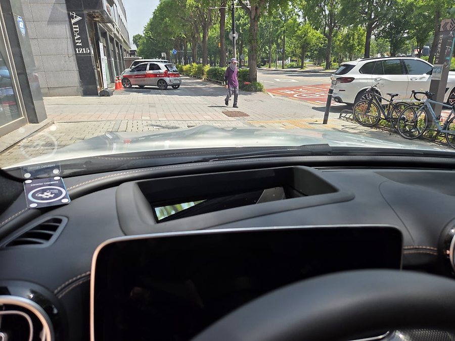 벤츠 CLE 200 쿠페 헤드업 디스플레이
