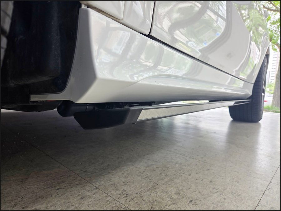벤츠 GLE53AMG 전동사이드스텝 시공, 순정 감성 그대로