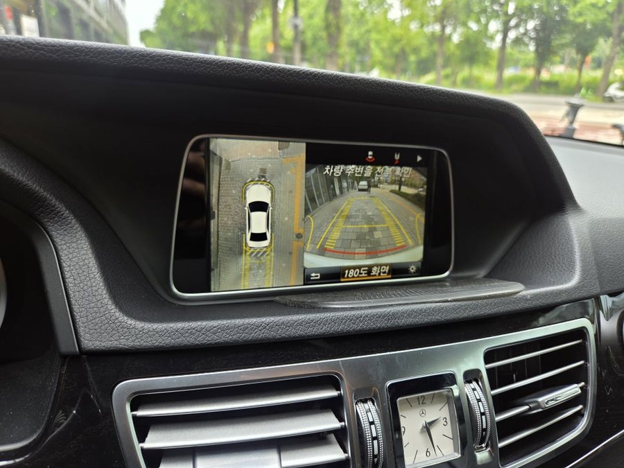 벤츠 E클래스 W212 카메라 수리