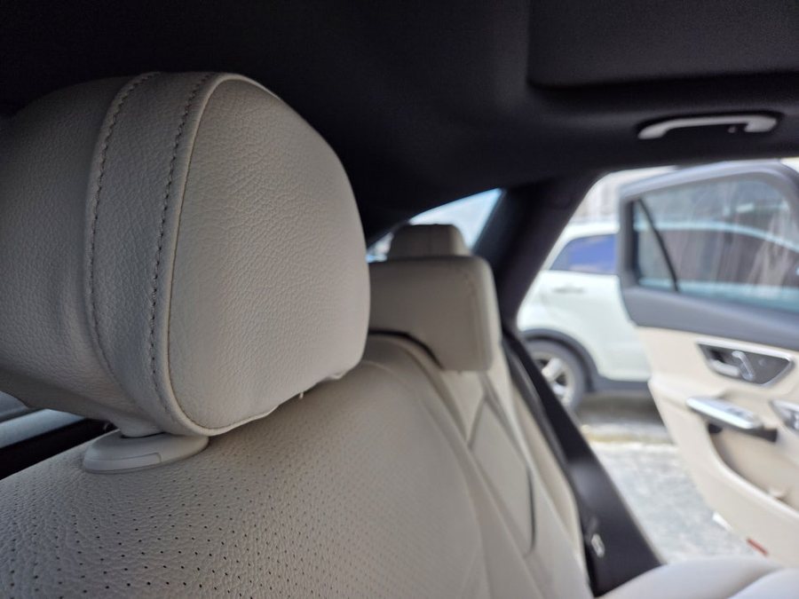 벤츠 GLC X254 뒷좌석 헤드레스트 위치 수정