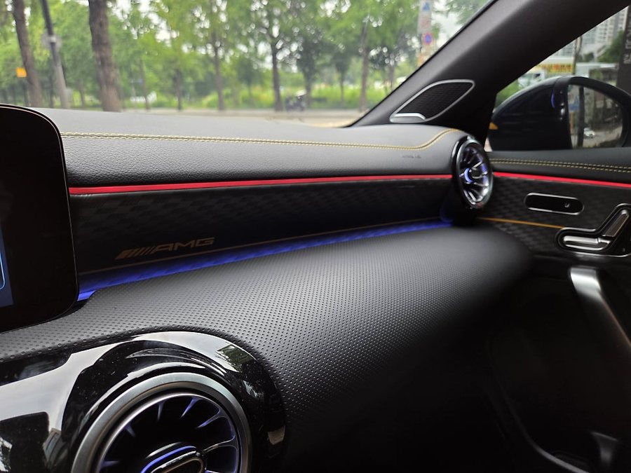 벤츠 CLA 45s AMG 파이널 에디션 어라운드뷰