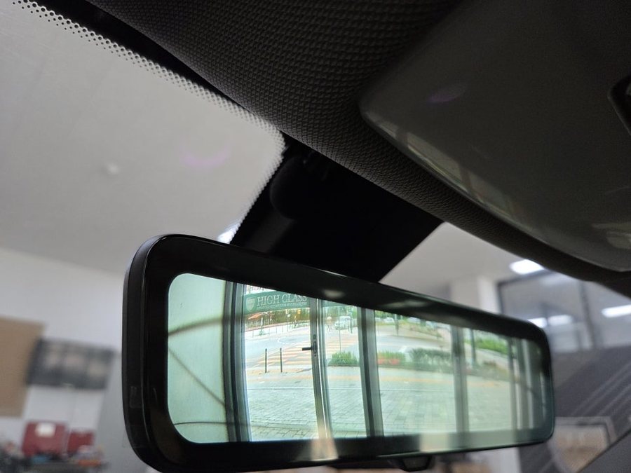 BMW F20 118d 해치백 디지털 룸미러