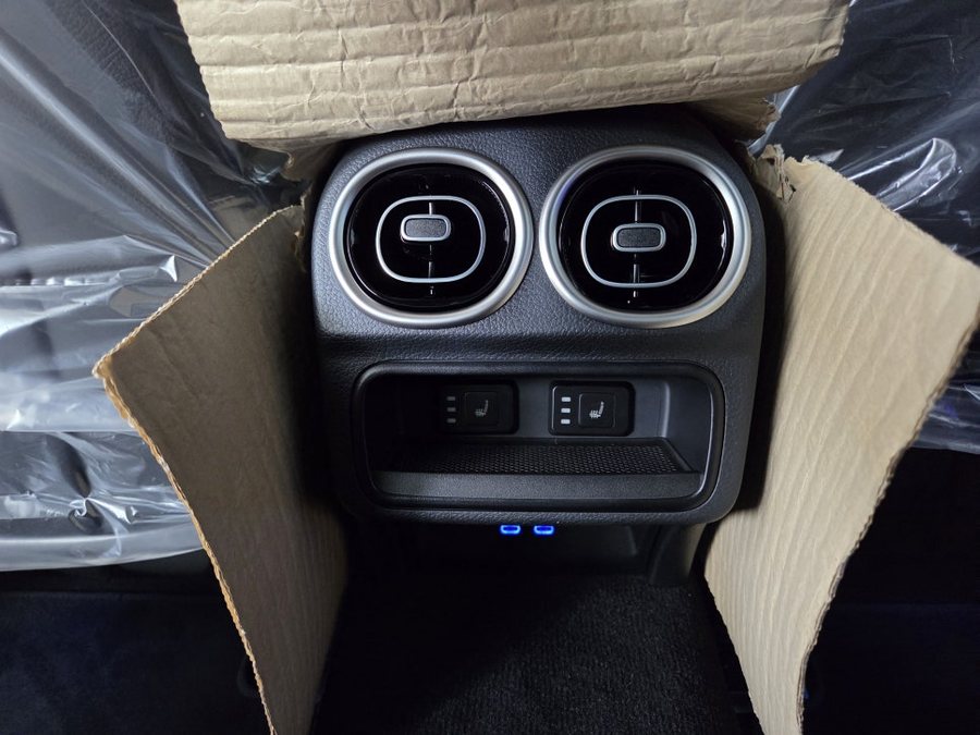26년 벤츠 C클래스 뒷좌석 열선시트 따뜻한 온기 가득