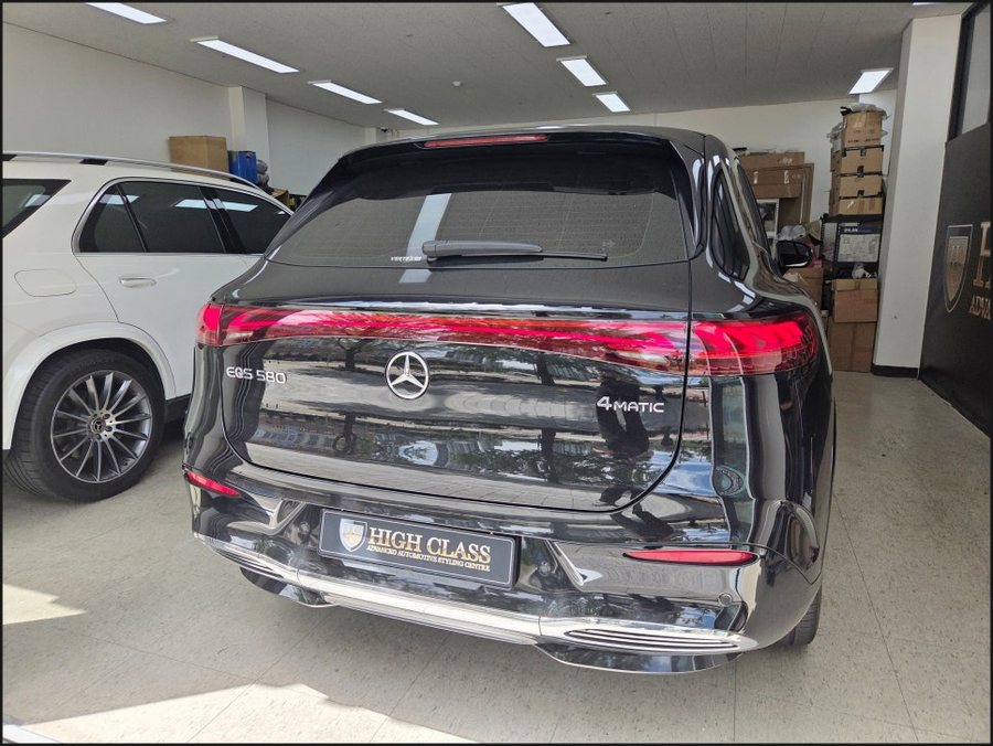벤츠 EQS 마이바흐 순정 세로그릴과 계기판 코딩으로 EQS 680 SUV 컨버전 완성