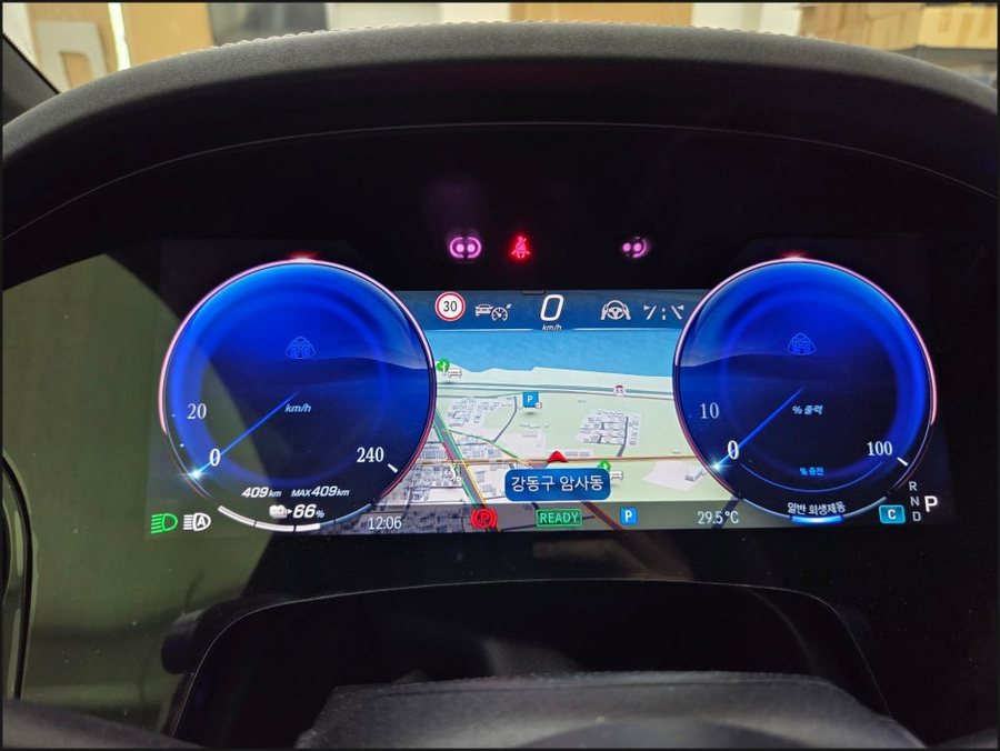 벤츠 EQS 마이바흐 순정 세로그릴과 계기판 코딩으로 EQS 680 SUV 컨버전 완성