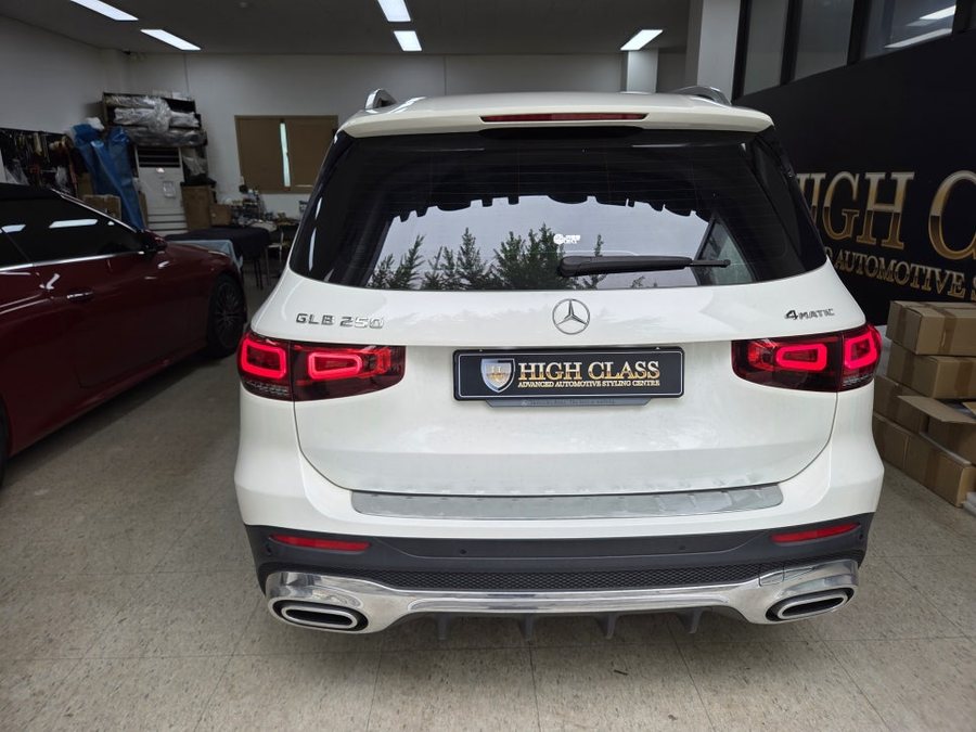 벤츠 GLB 통풍시트로 시트 열기 식히고 도어 엠비언트 화려한 차량 실내